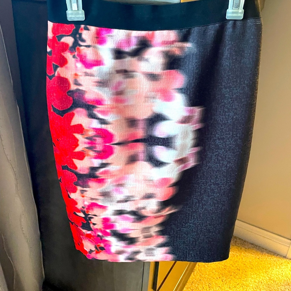 Tahari Black and Pink Pencil skirt